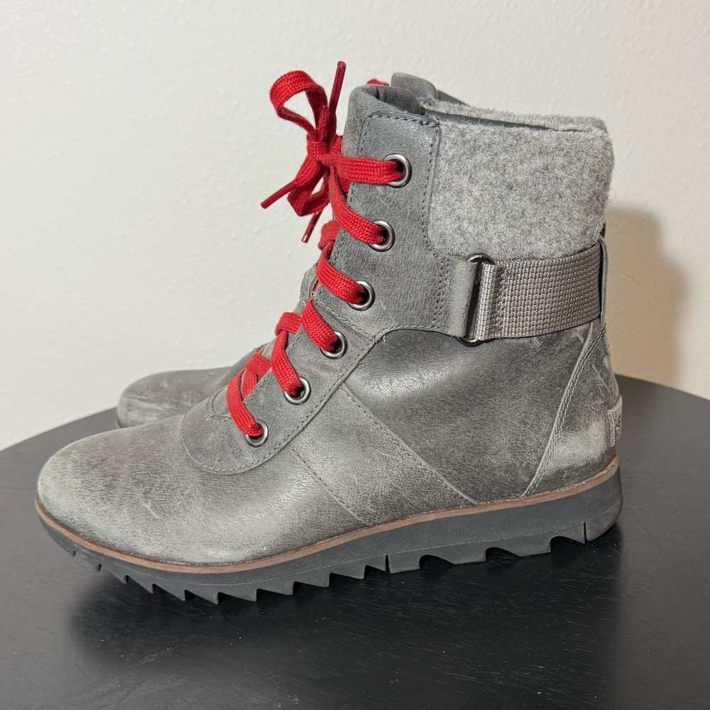 SOREL Harlow Conquest Boot Grey with Red Laces Women’s Size 7.5 - Picture 3 of 6